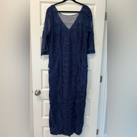 JS Collections Navy Long Sleeve Lace Maxi Evening Dress Gown Size 20W - Picture 3 of 15